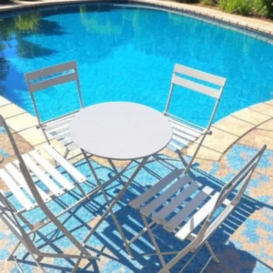 Table et chaises de piscine